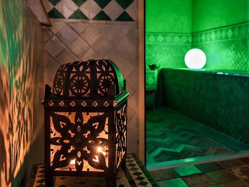 Le hammam marocain et le sauna nordique en image