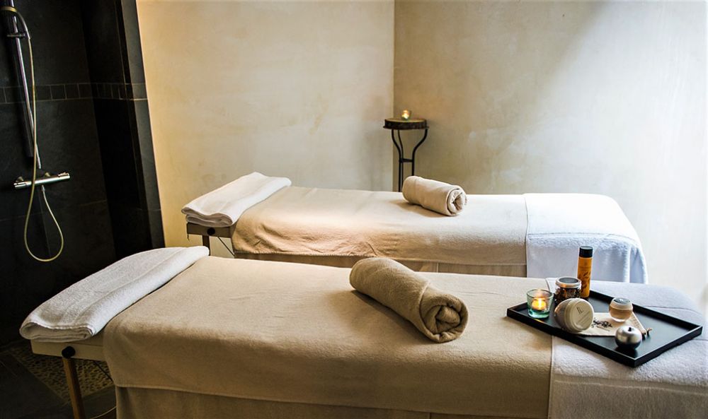 Des cabines en solo ou duo pour votre soin esthétique et massage Des cabines en solo ou duo pour votre soin esthétique et massage